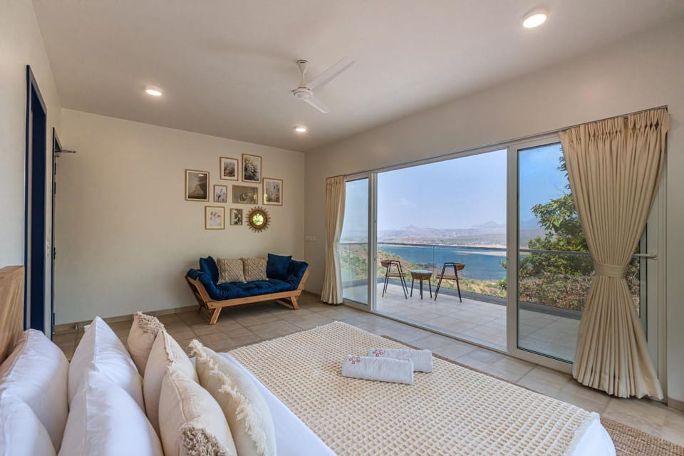 Bed, View (from property/room), Balcony/Terrace, Bedroom
