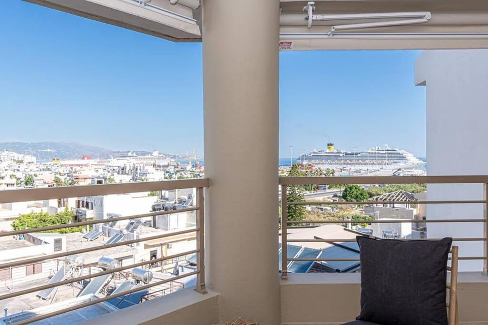 View (from property/room), Balcony/Terrace, Sea view