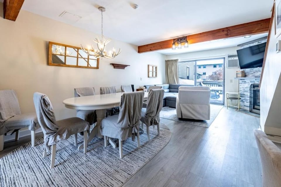TELEMARK 5 condo Apartment in Jeffersonville
