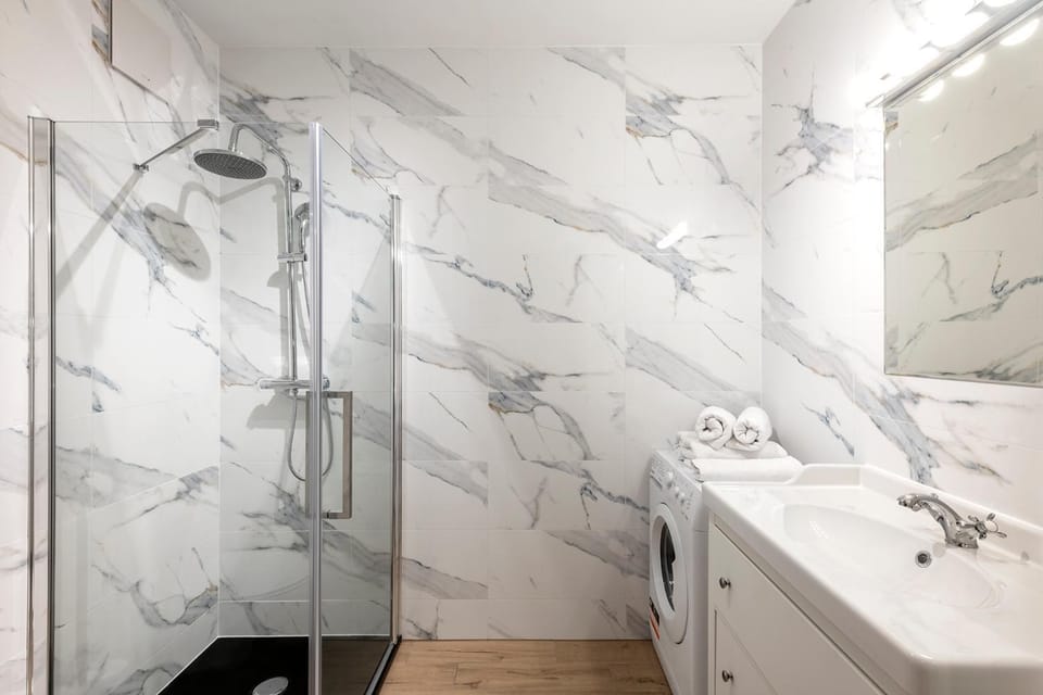 Shower, Bathroom, washing machine