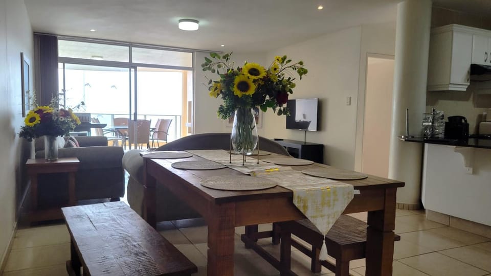 Balcony/Terrace, Living room, Seating area, Dining area, Sea view, kitchen