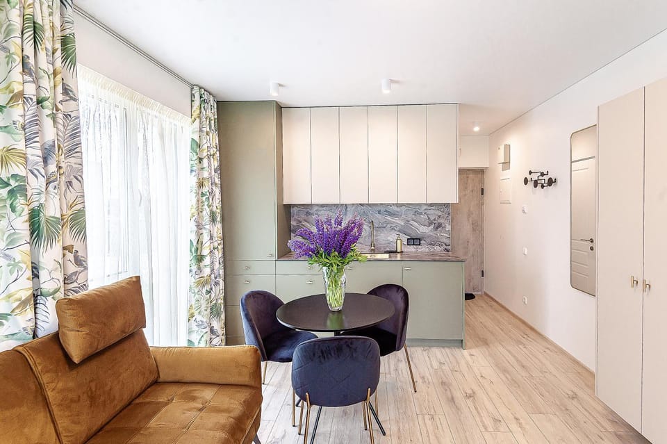 Kitchen or kitchenette, Living room, Dining area