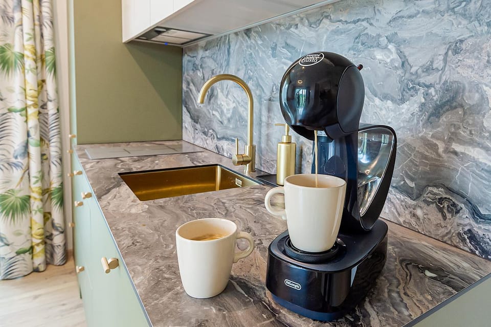 Coffee/tea facilities, Kitchen or kitchenette