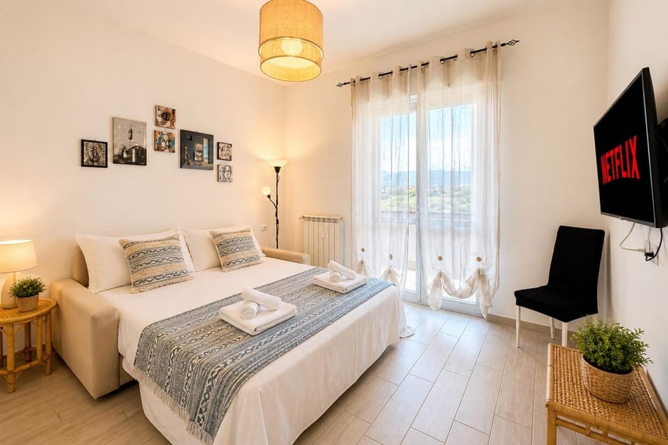TV and multimedia, Living room, Bedroom, towels