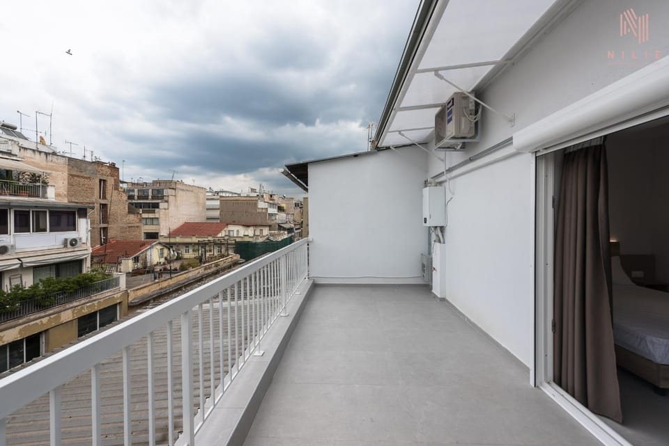 Property building, View (from property/room), Balcony/Terrace