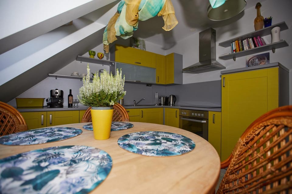 APARTAMENTY NAD ŁOMNICZKĄ-MALACHIT Apartment in Lower Silesian Voivodeship