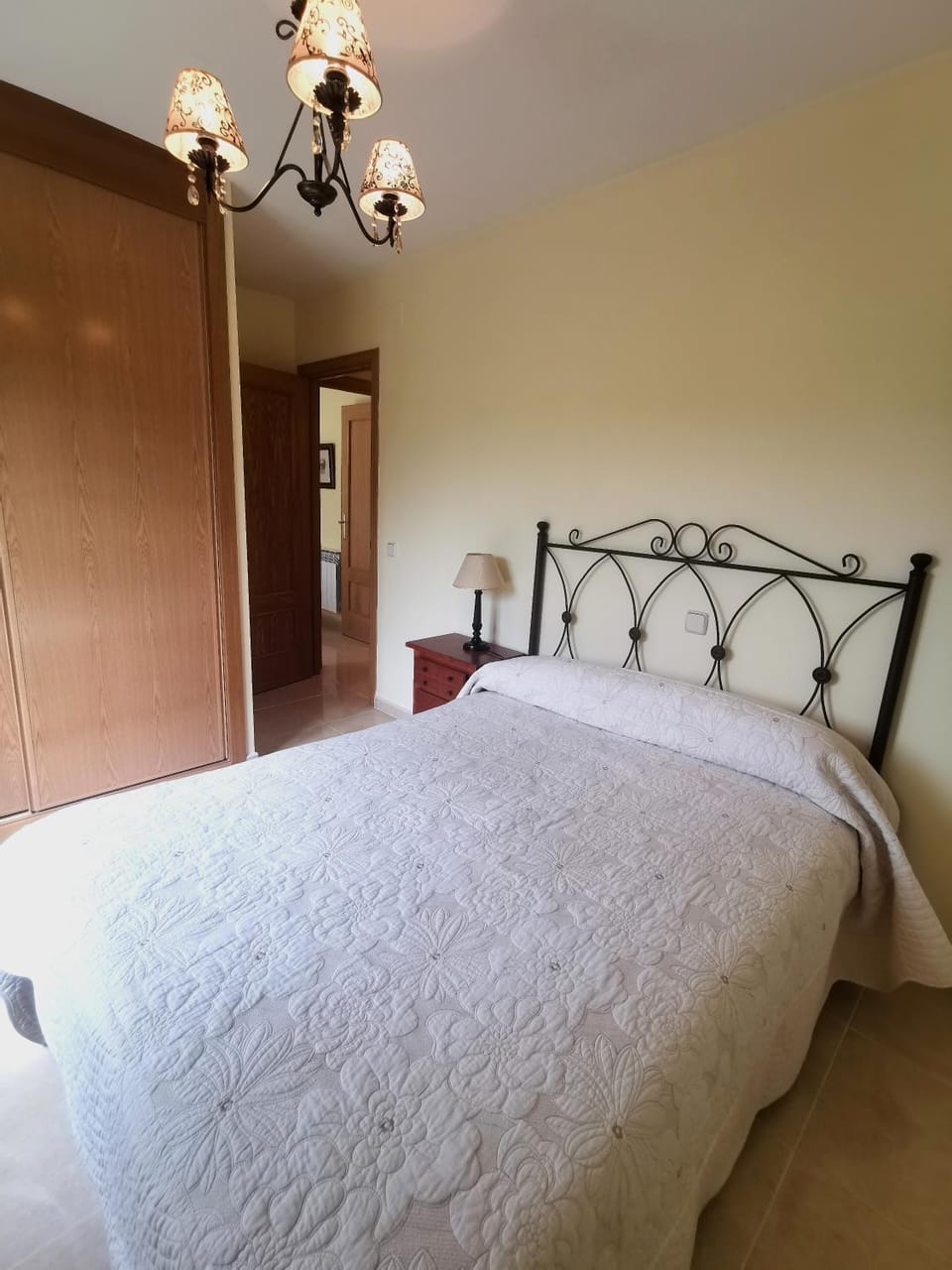 Bed, Photo of the whole room, Bedroom, wardrobe