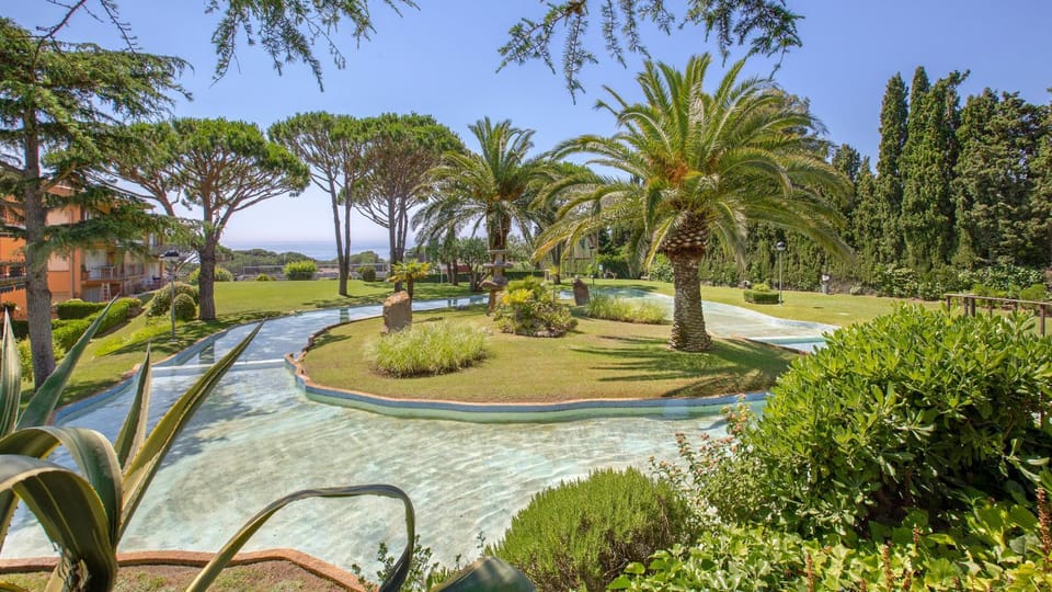 Patio, Garden, Garden view
