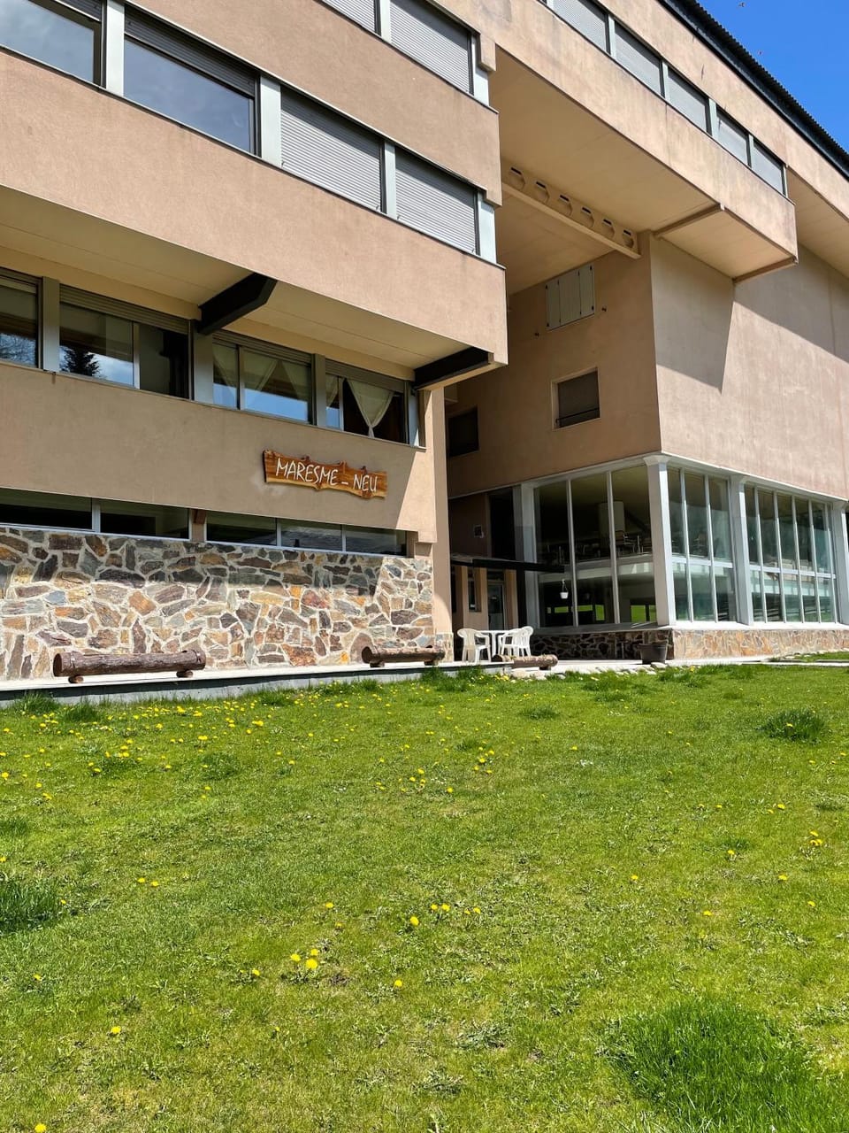 Facade/entrance