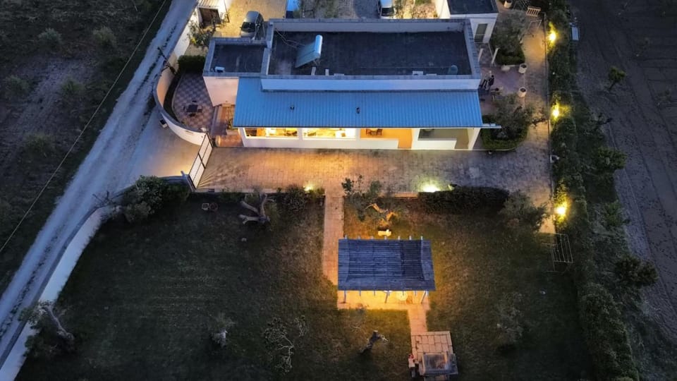 Property building, Bird's eye view, View (from property/room)