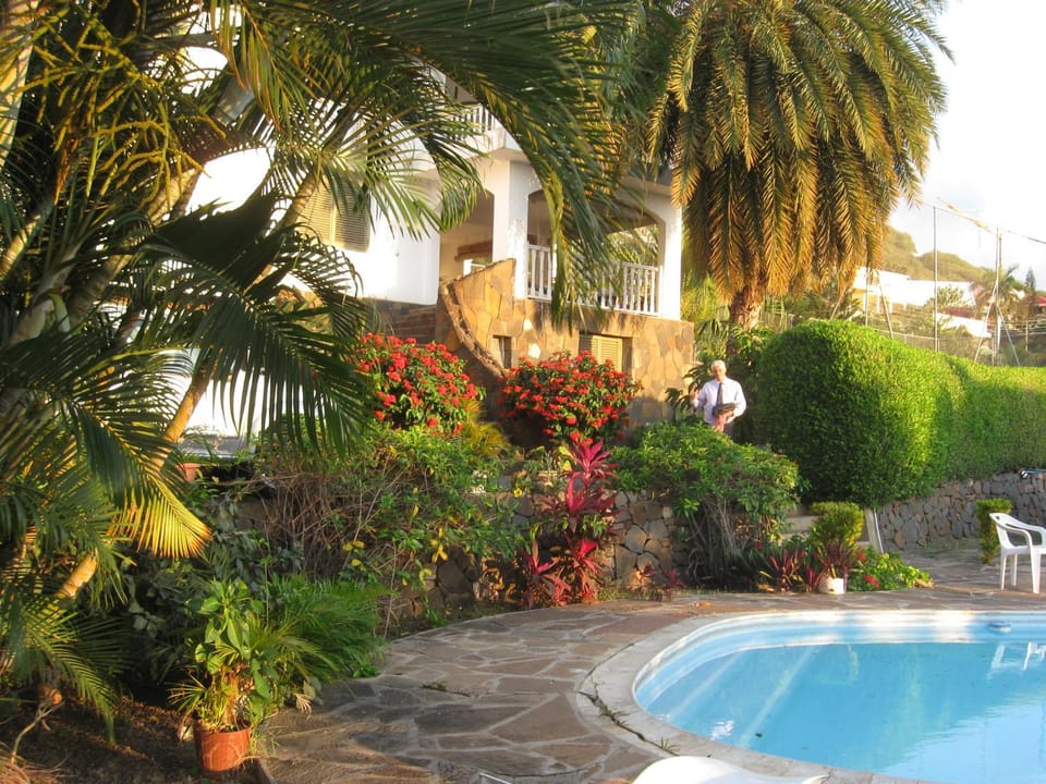 Garden, Swimming pool