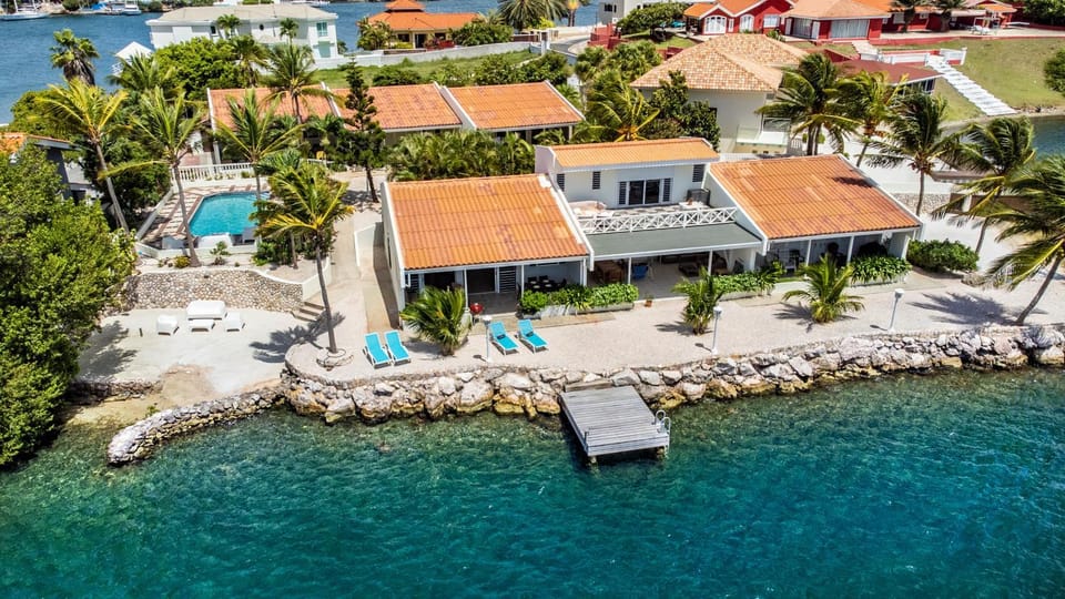 Property building, Day, Balcony/Terrace, Beach, Sea view, Swimming pool