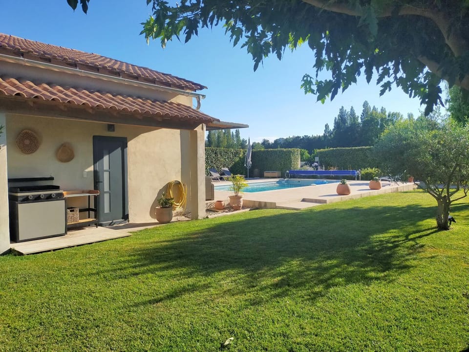 BBQ facilities, Garden view