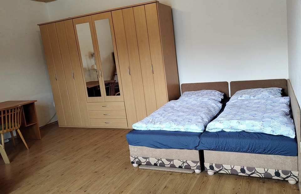 Bed, Photo of the whole room, Bedroom, wardrobe
