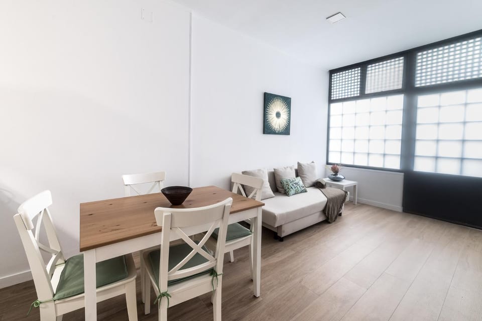 Living room, Diving