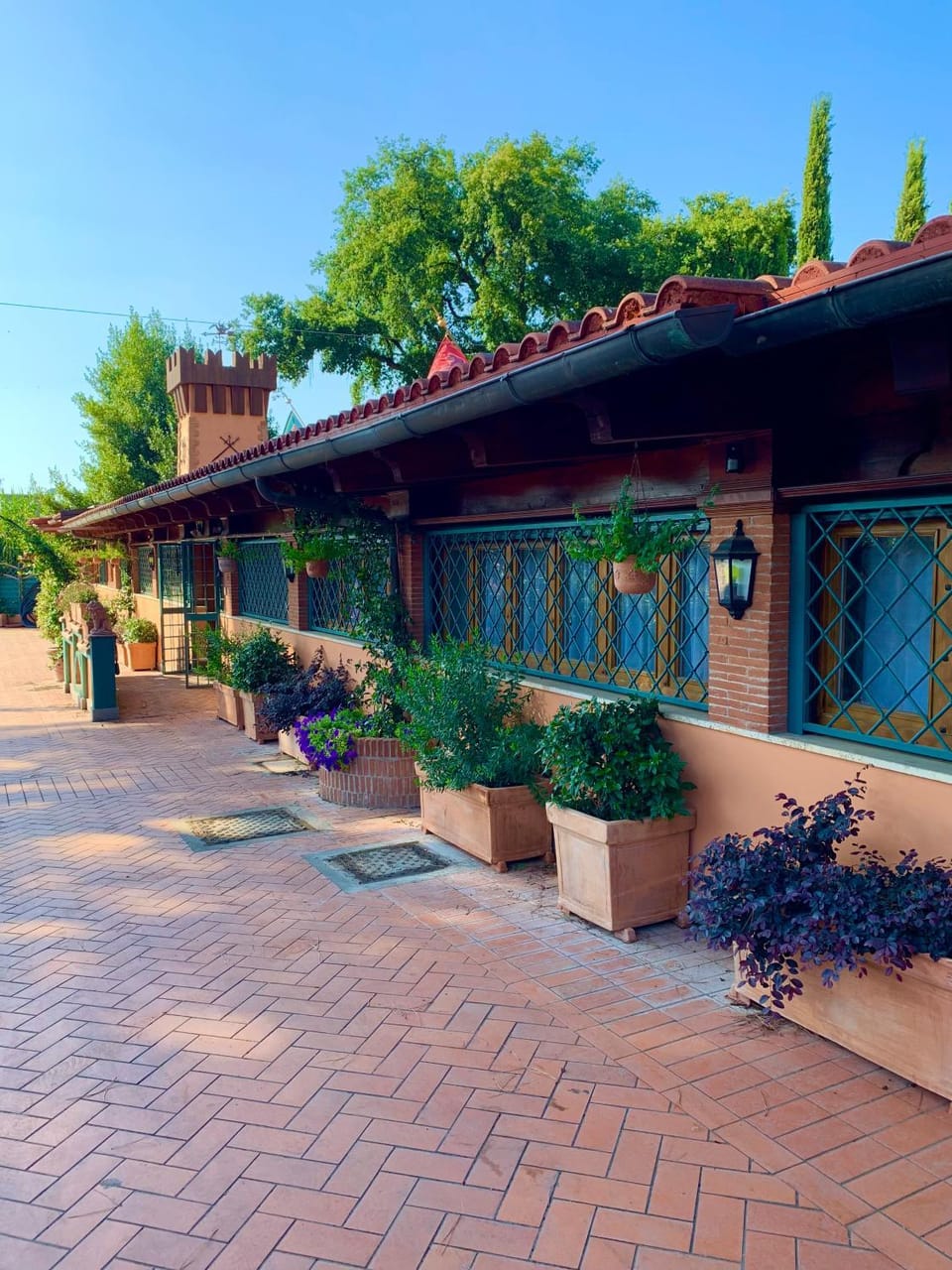 Property building, Facade/entrance