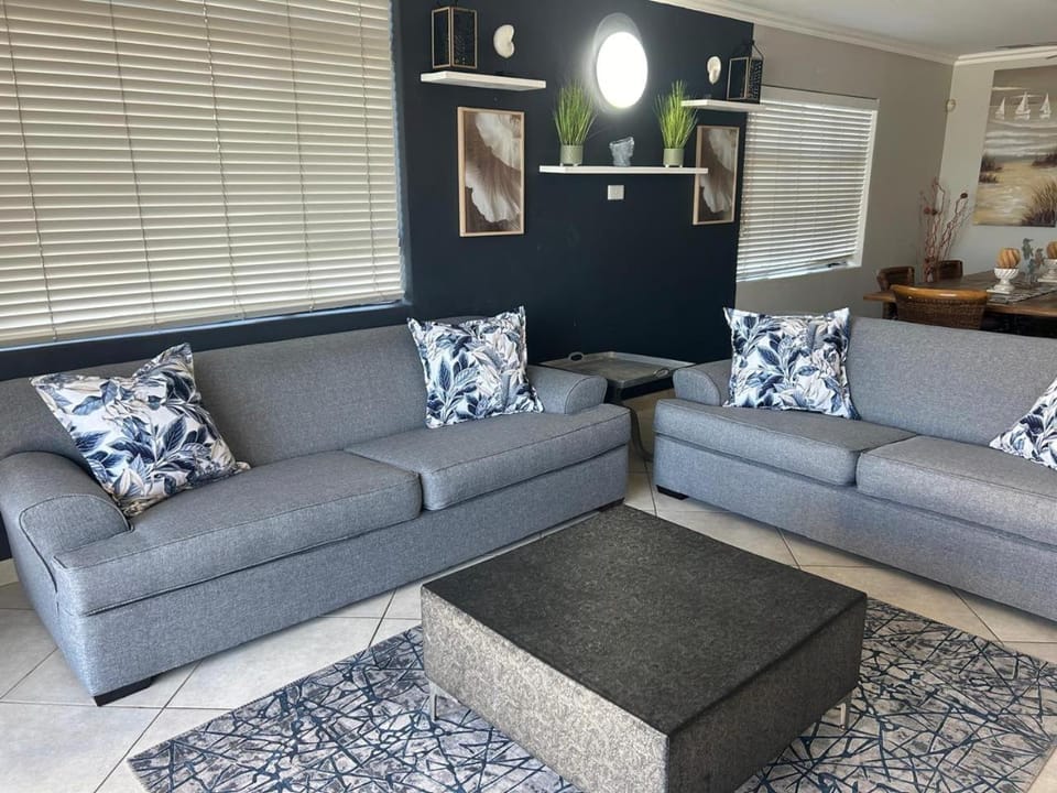 Beachfront @ Driftwood 6 Luxury Family Apartment Apartment in Dolphin Coast