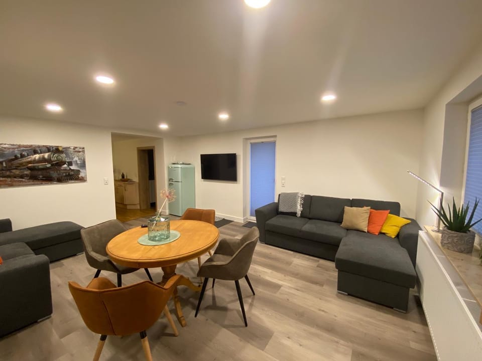 Living room, Dining area