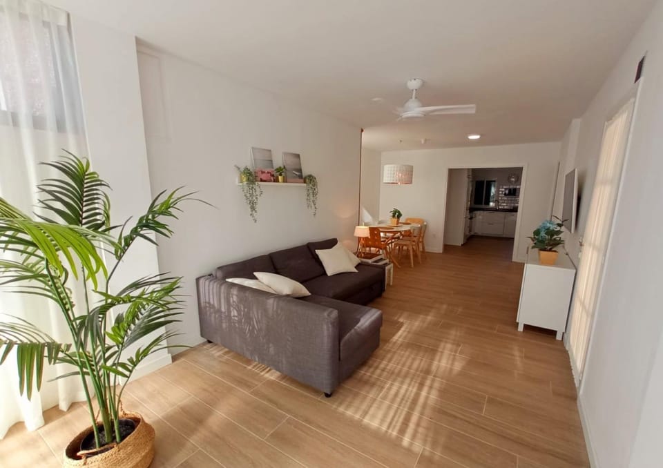 TV and multimedia, Living room, Dining area