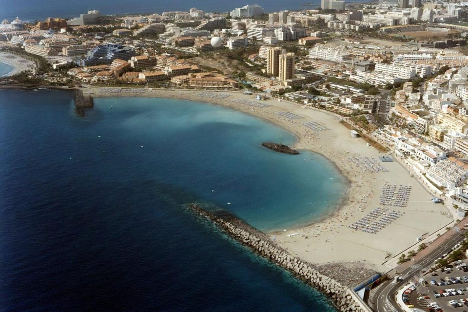 Neighbourhood, Beach