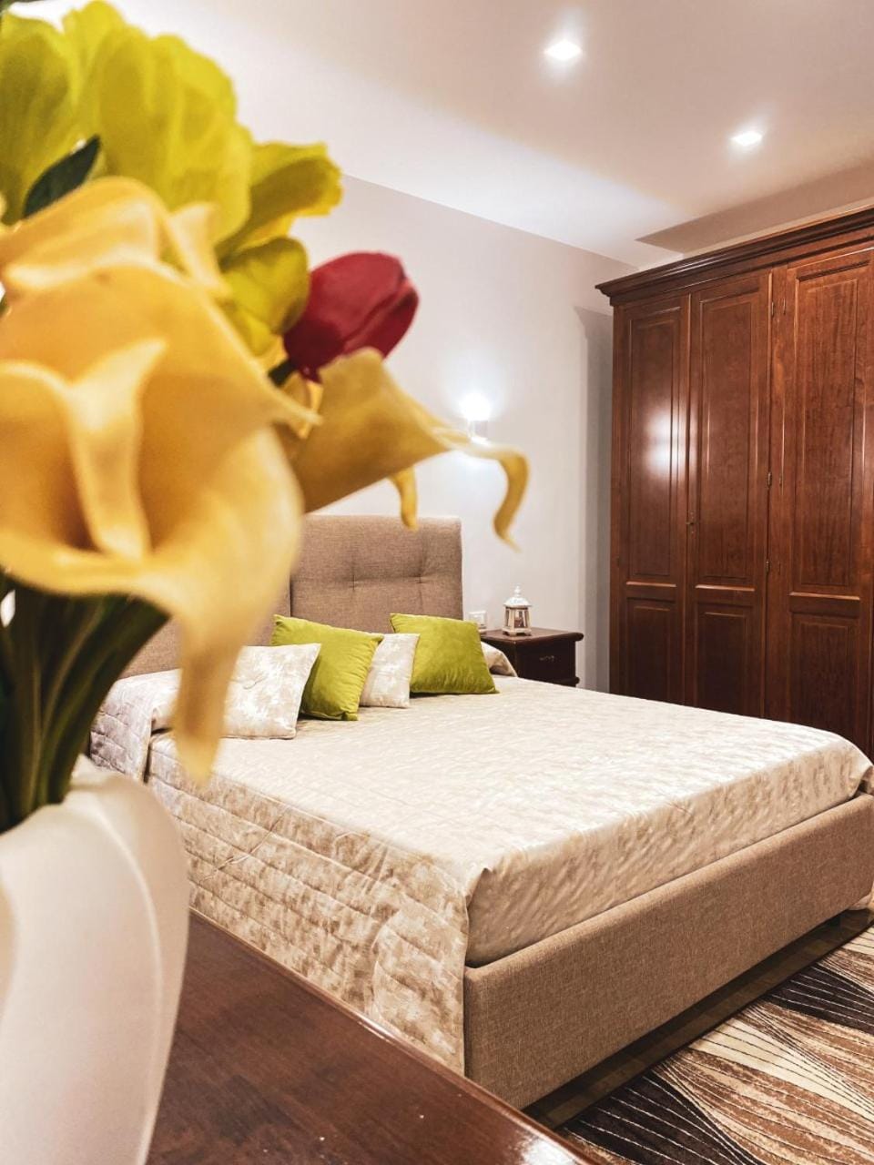 Bed, Photo of the whole room