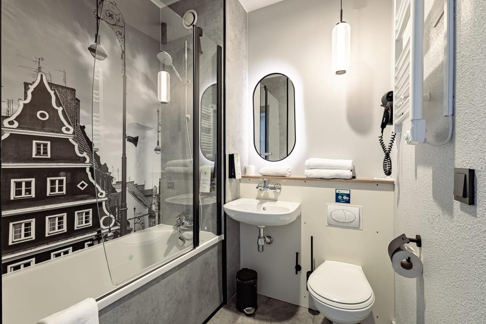 Shower, Toilet, Bathroom, Bath, hair dryier, towels