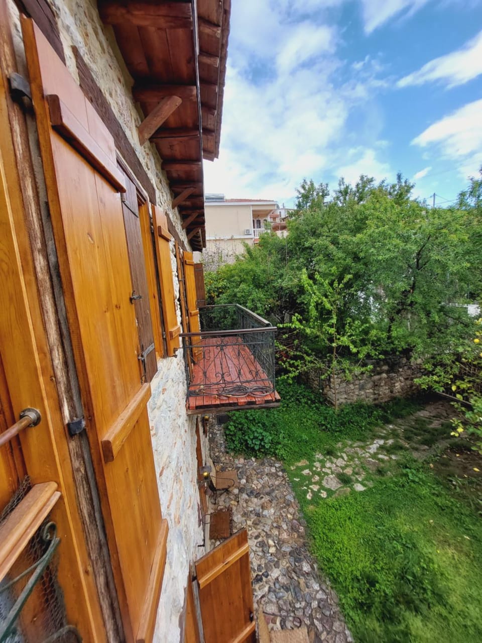 Large Stone Villa with garden. Villa in Euboea