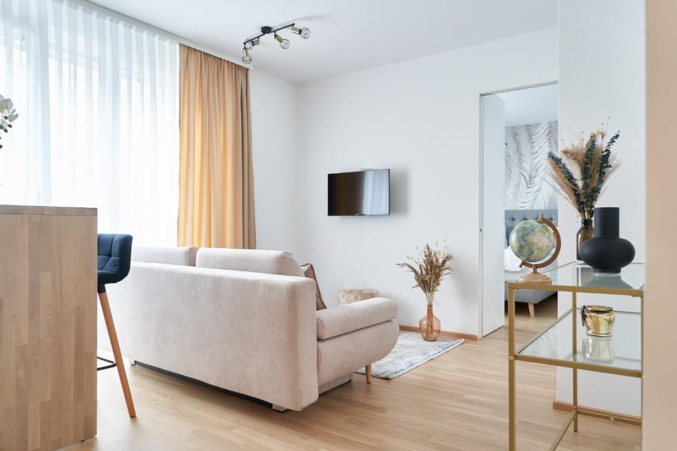 Apartment Vienna Mila, Bright, Modern, Near U6 and City Center Apartment in Vienna