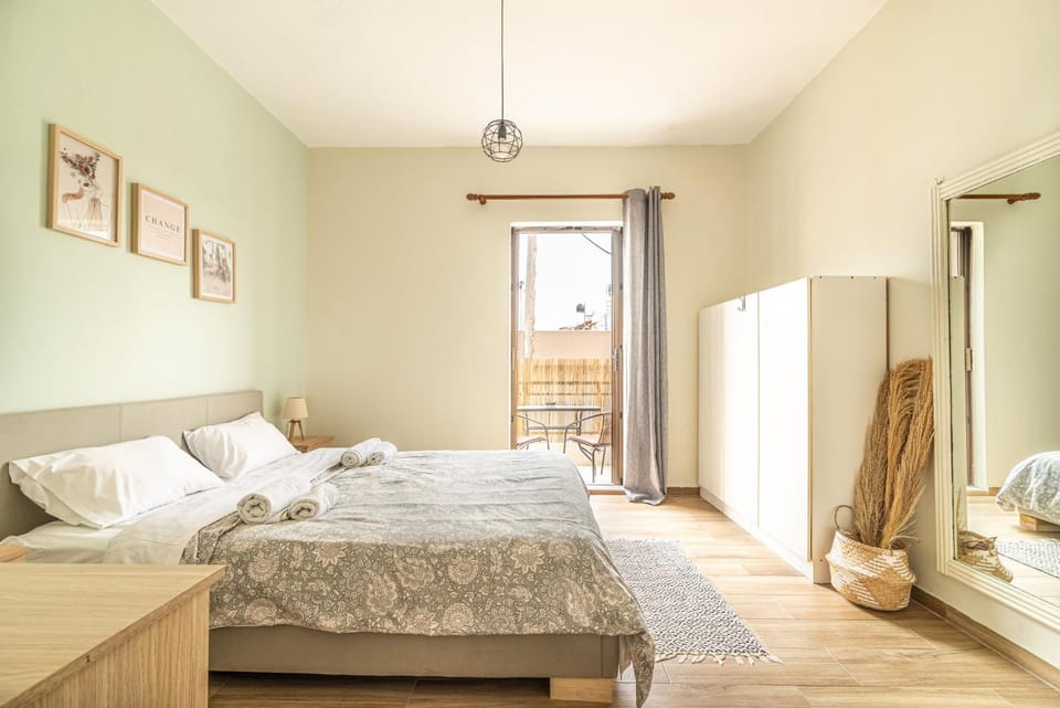 Bed, Photo of the whole room, Bedroom, wardrobe