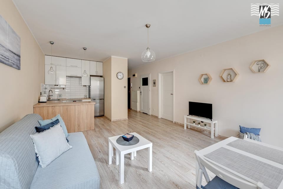 TV and multimedia, Kitchen or kitchenette, Living room, Seating area