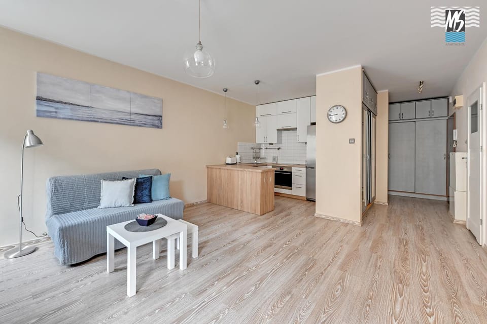 Kitchen or kitchenette, Living room, Seating area