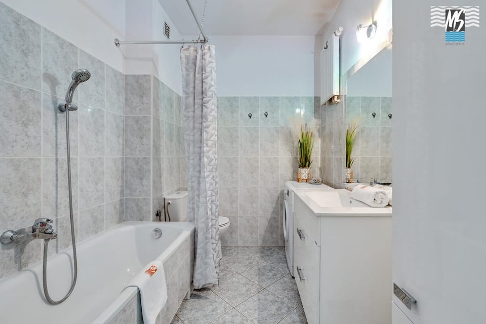 Toilet, Bathroom, Bath, towels