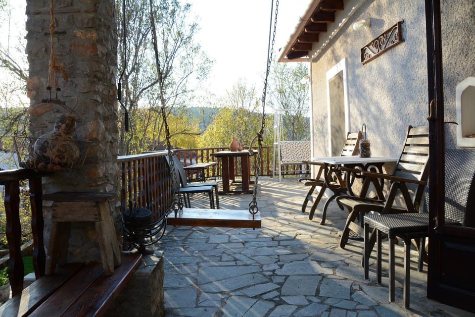 Giorgos' & Noula's Cottage in Desfina village- near Delphi Chalet in Peloponnese, Western Greece and the Ionian