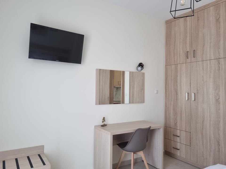 TV and multimedia, wardrobe