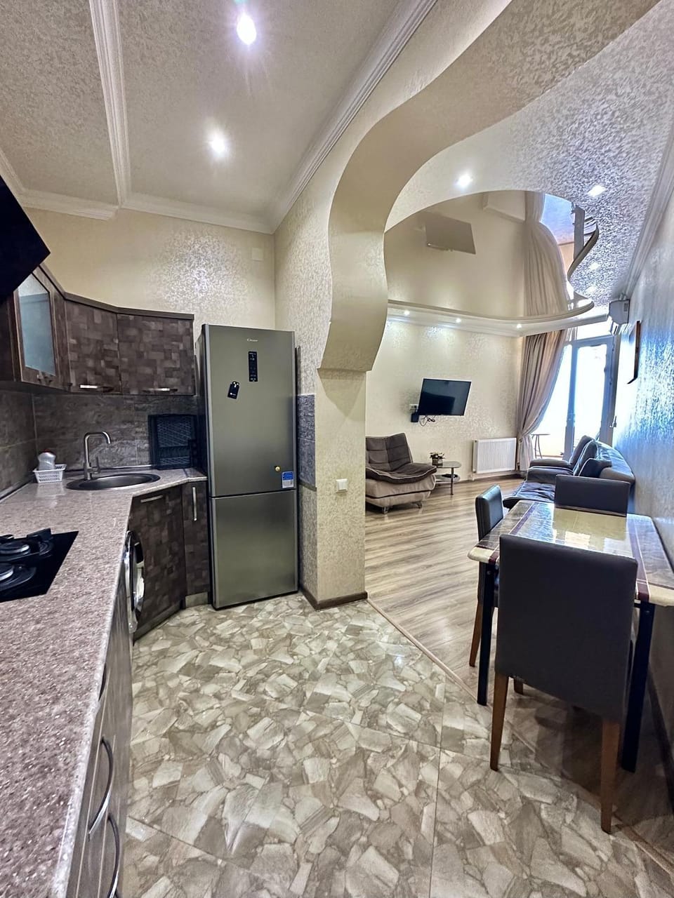 TV and multimedia, Kitchen or kitchenette, Living room, Seating area, Dining area, pet friendly, stove, kitchen