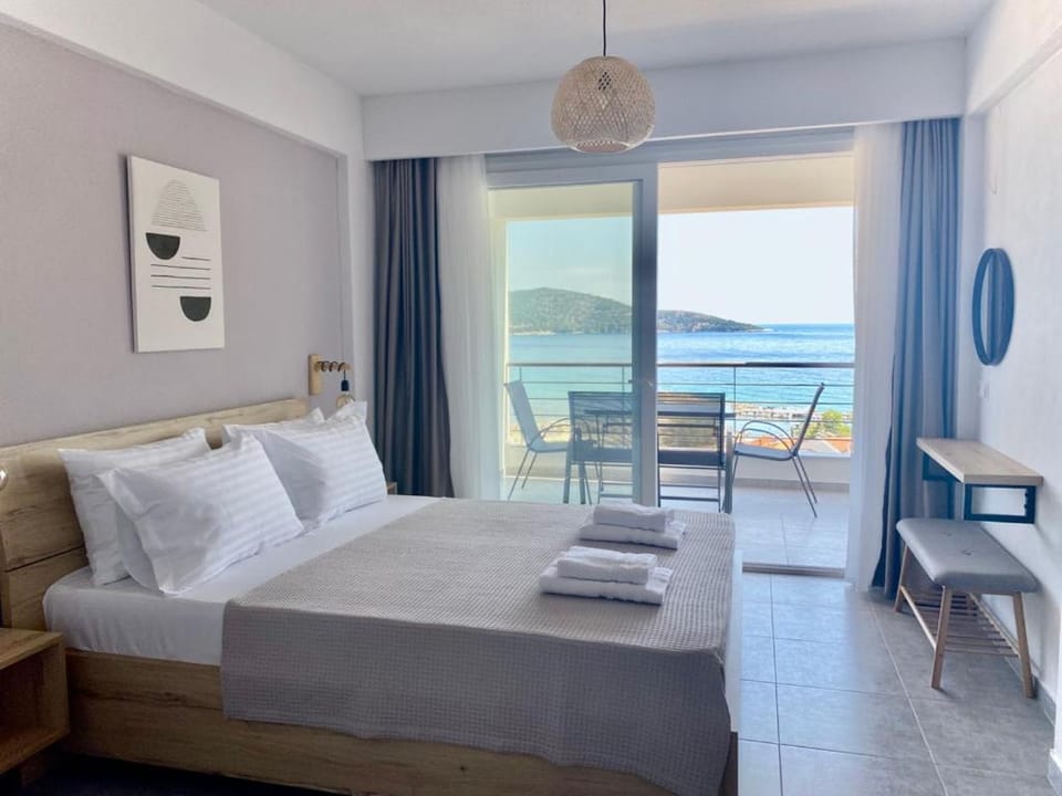Bed, View (from property/room), Bedroom, Sea view