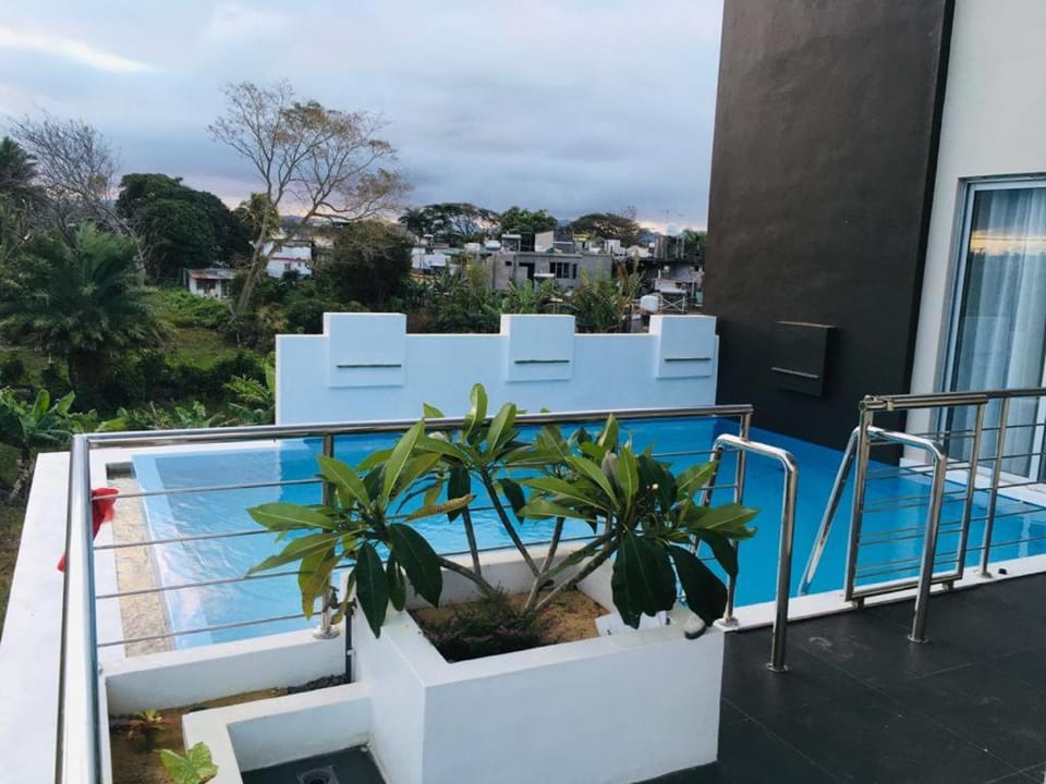 Swimming pool, Swimming pool