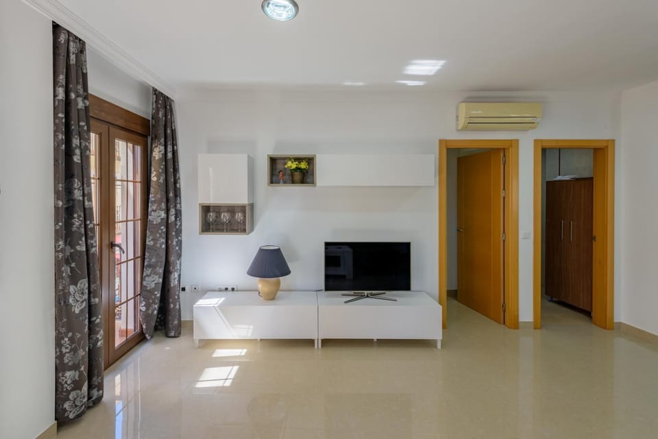 Apartamento Céntrico Sibarys - 2 dormitorios- Calle Pintada Apartment in Nerja