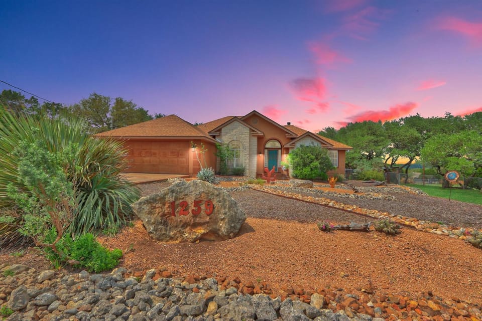 Hill Country Vibe House in Canyon Lake