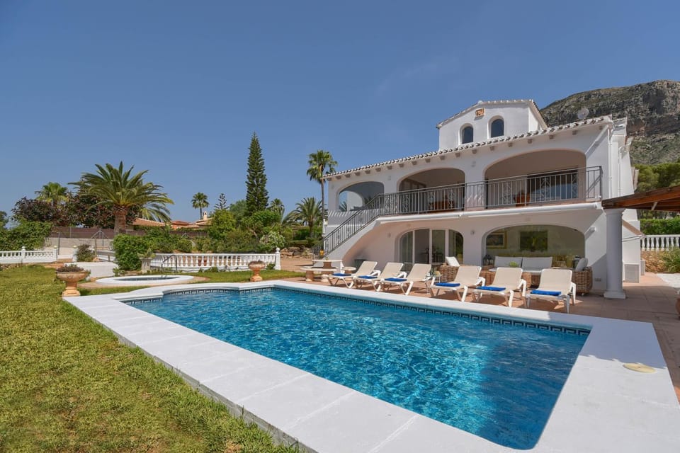 Garden, Swimming pool
