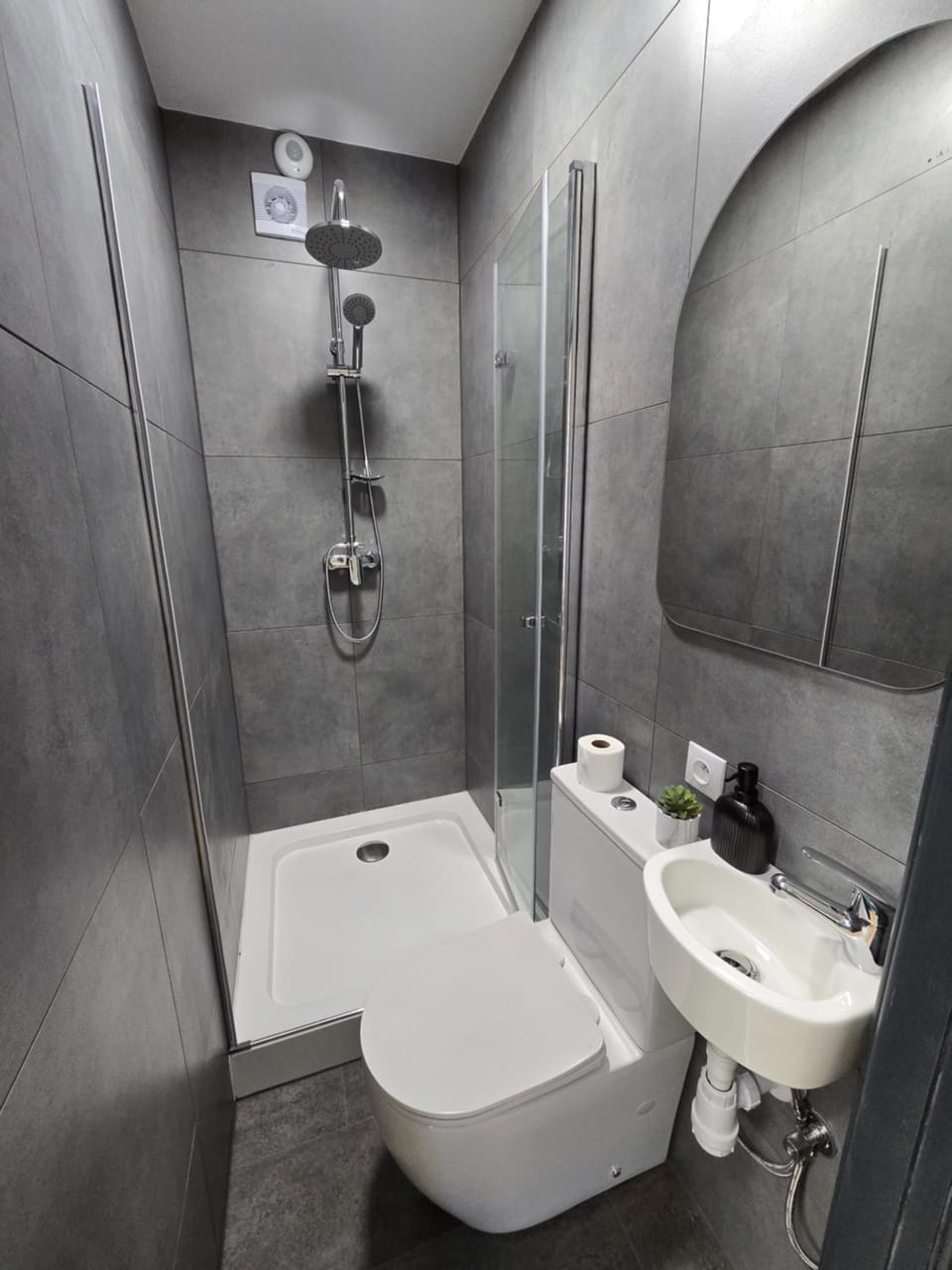 Shower, Toilet, Bathroom