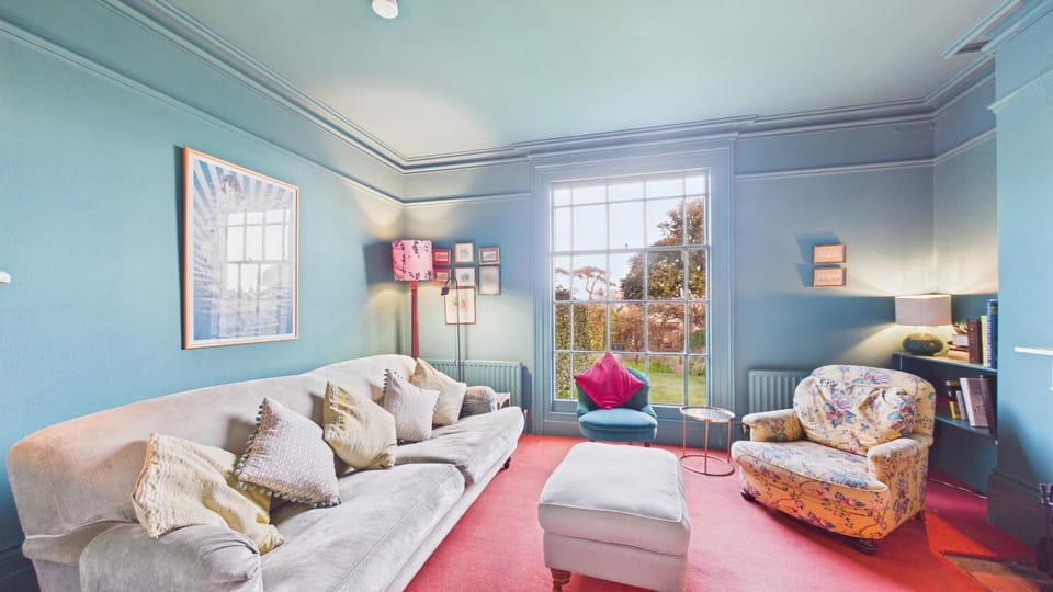 Communal lounge/ TV room, Living room