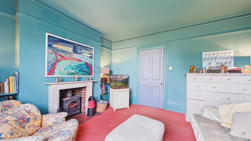 Communal lounge/ TV room, Living room