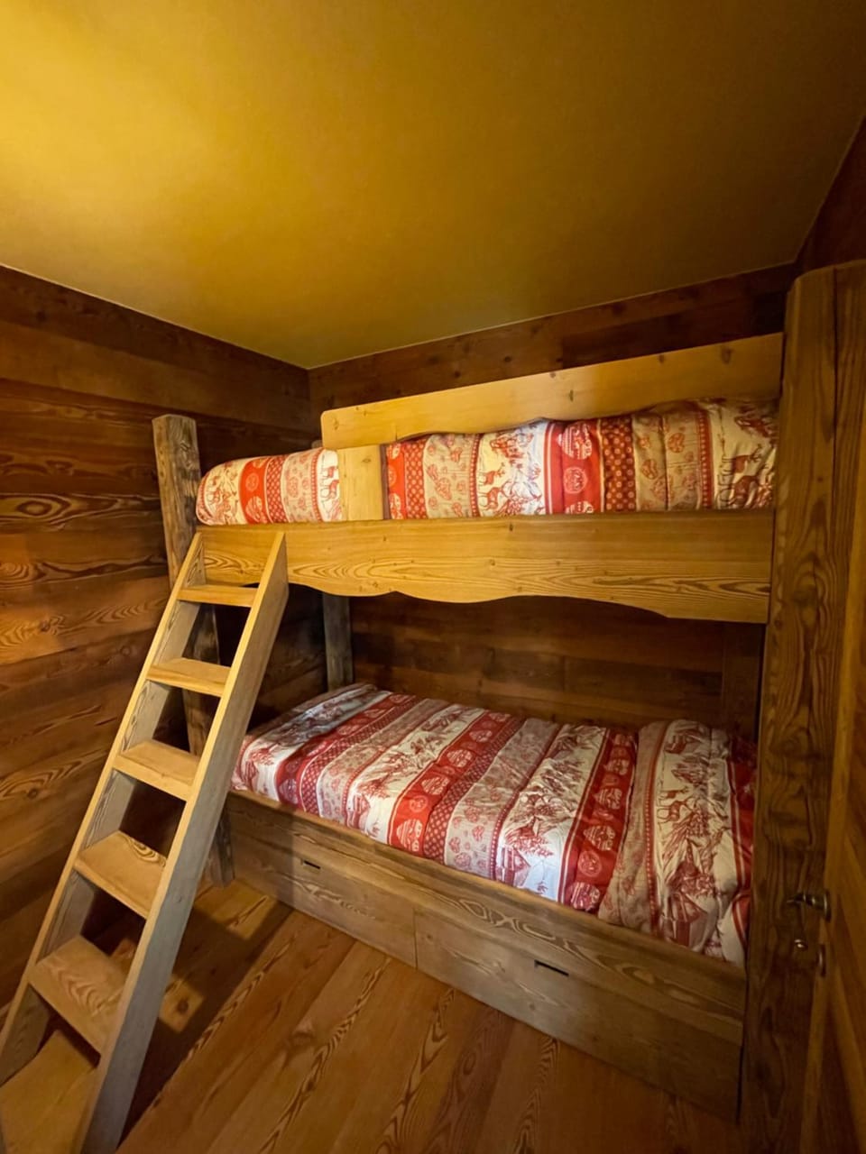 bunk bed
