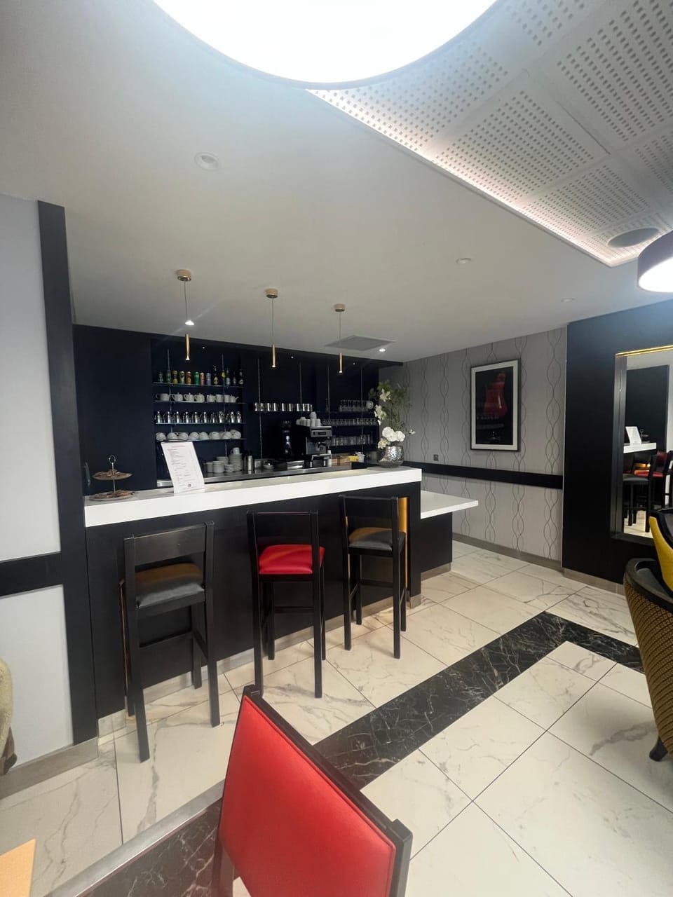 Property building, Lounge or bar