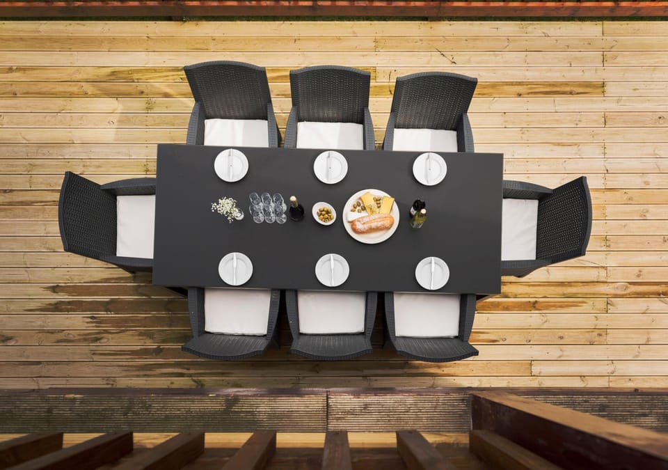 Property building, Hot Tub, Balcony/Terrace, Other