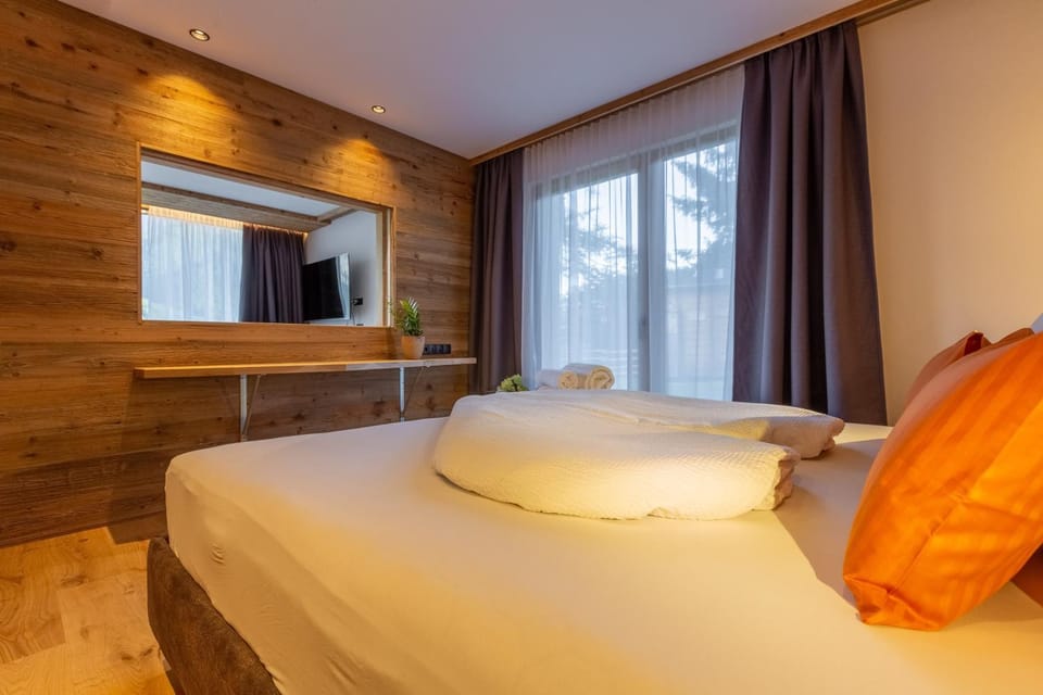 Living room, Bedroom