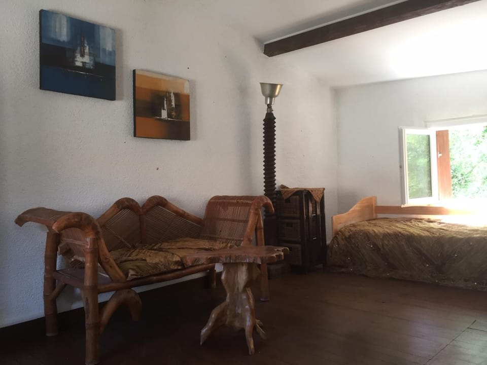 Maison de charme au bord de la verdure House in Castellane