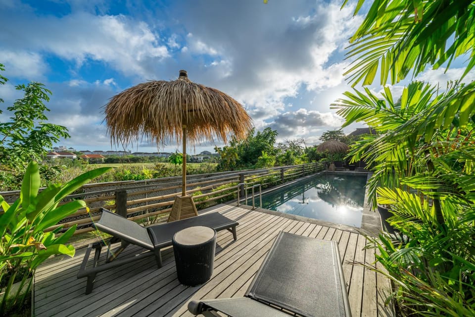 Pool view, Swimming pool