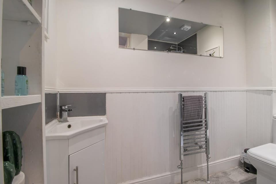 Toilet, Bathroom